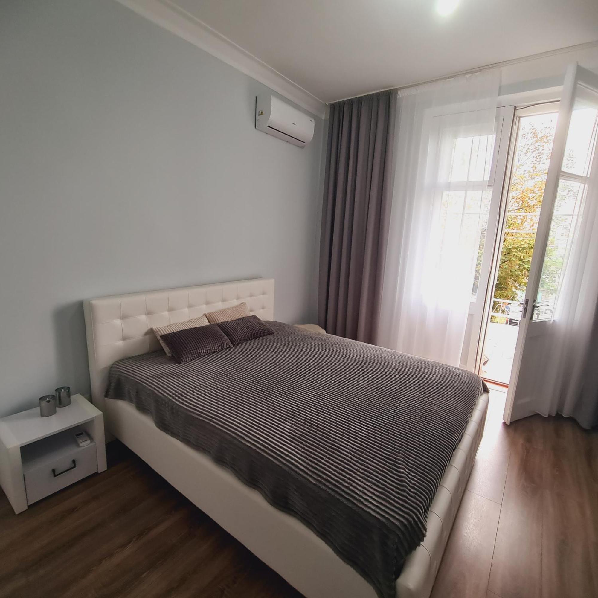 Ultracentral 2bd With Terrace *