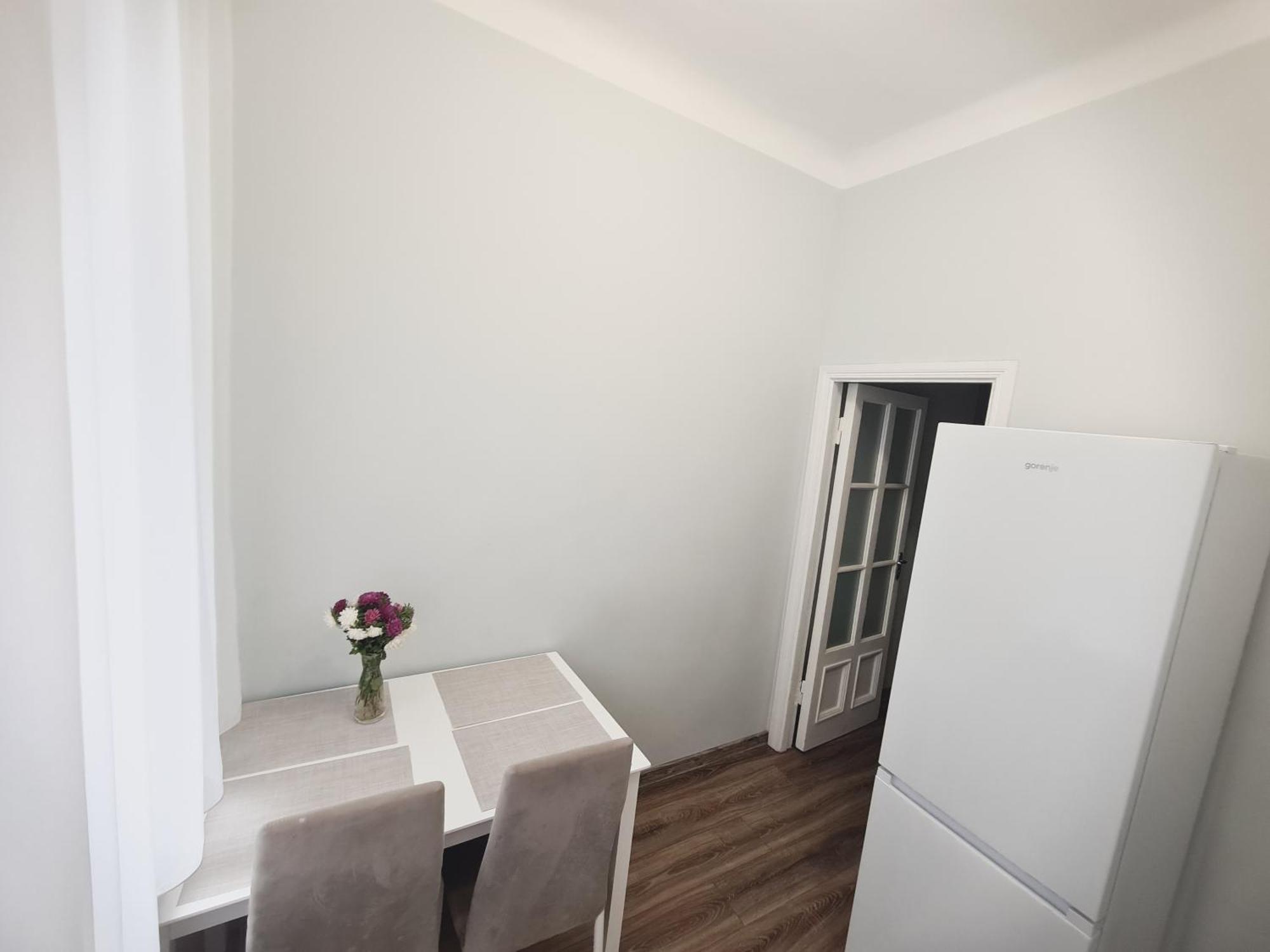 Ultracentral 2bd With Terrace Apartment