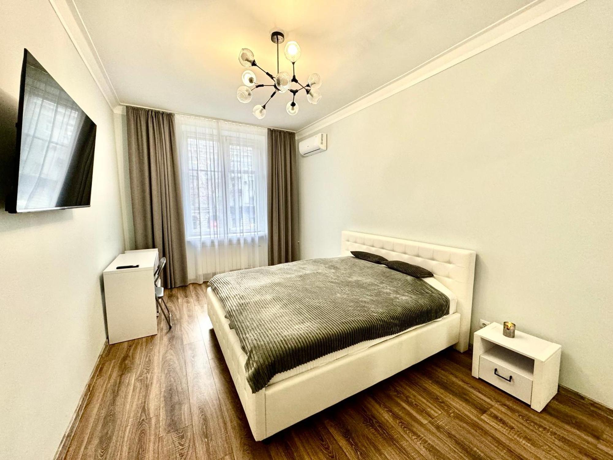 Ultracentral 2bd With Terrace Apartment